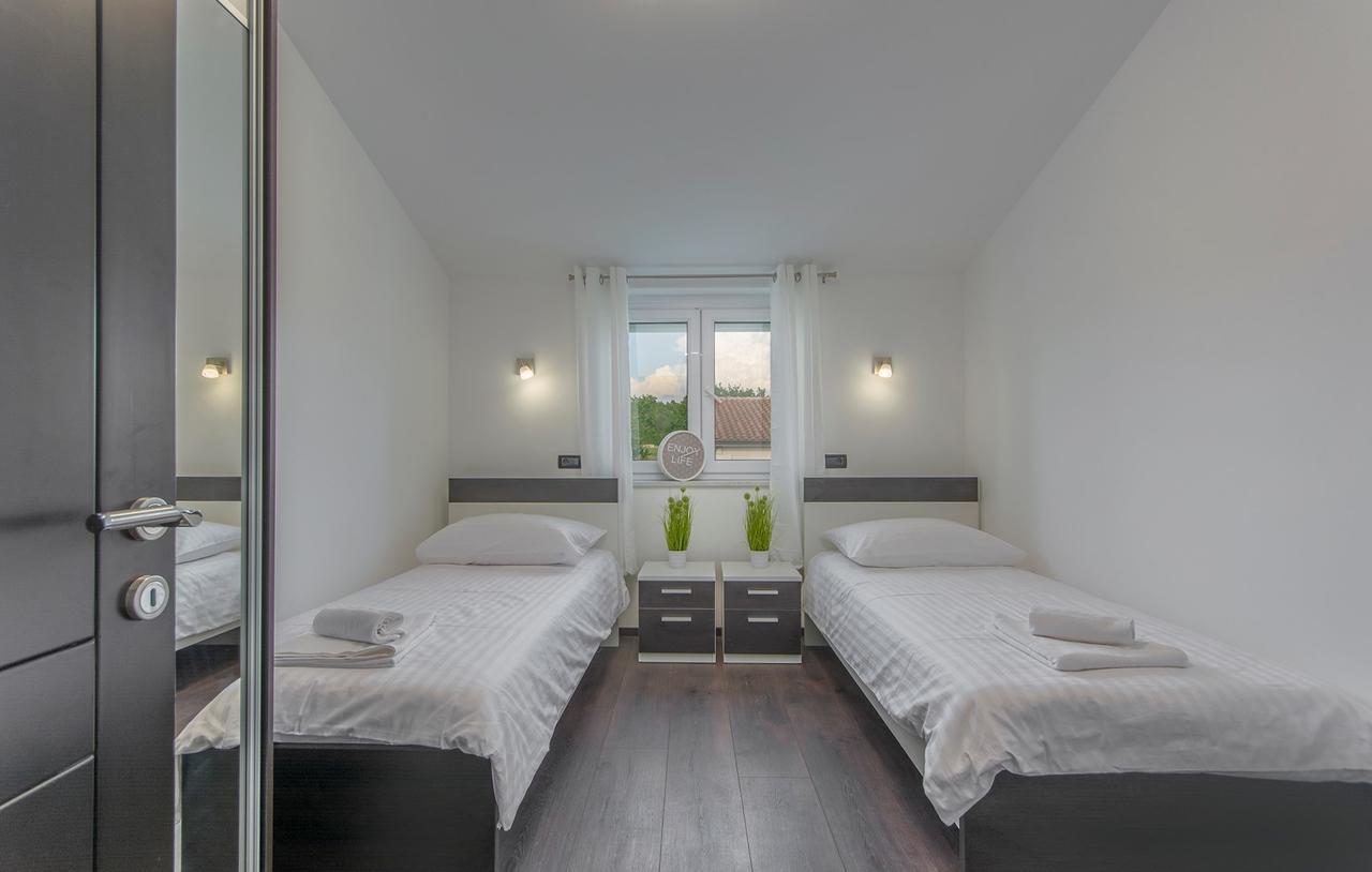 Silver Holiday House Vrvari Eksteriør billede